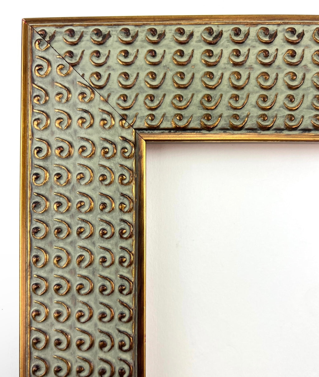 Gold Swirl 2" Frame